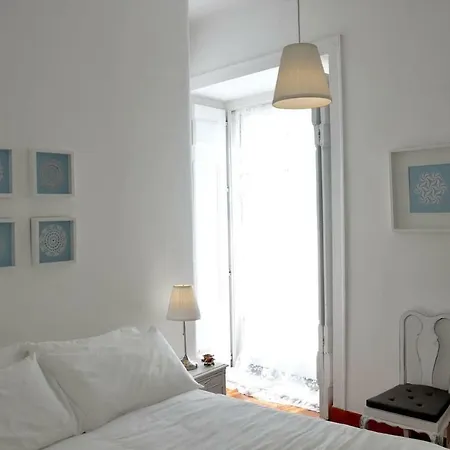 Casa Das Andorinhas Апартаменты Лиссабон